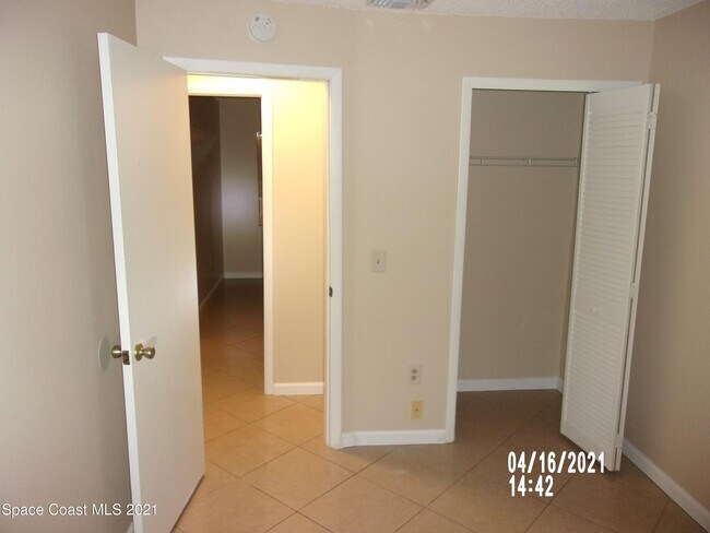 Building Photo - 1514 Clearlake Rd