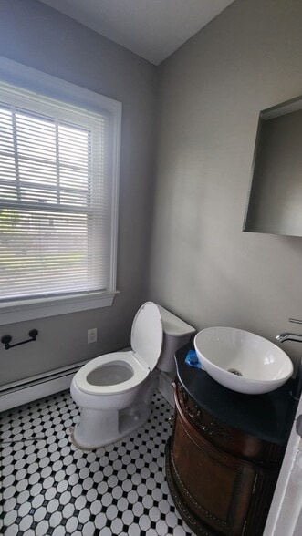 Building Photo - 1634 Ella T Grasso Blvd