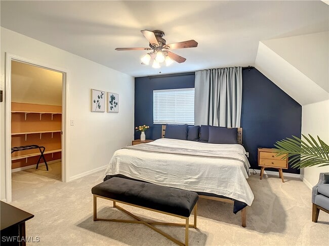 Building Photo - 207 SE 22nd St