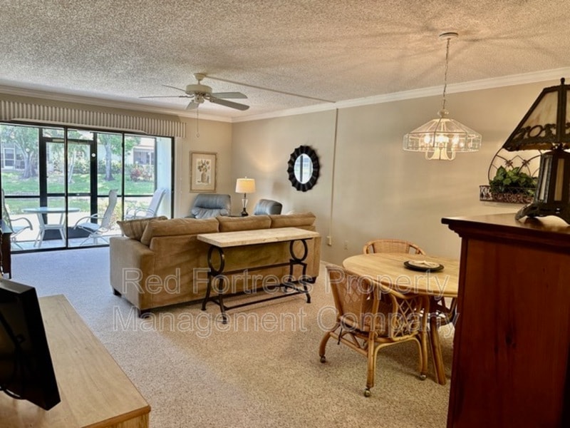 Building Photo - 7113 Quail Run Ct W