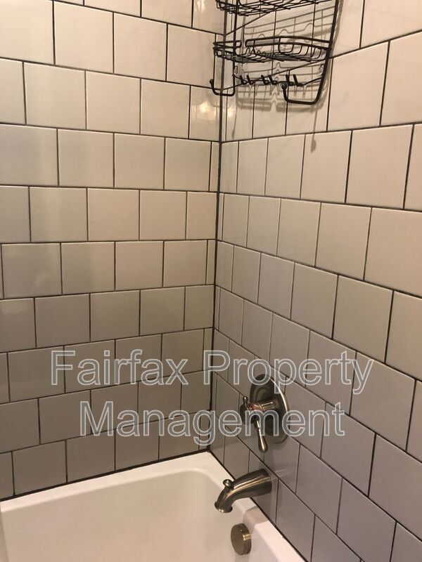 Building Photo - 1113 Marlborough Rd