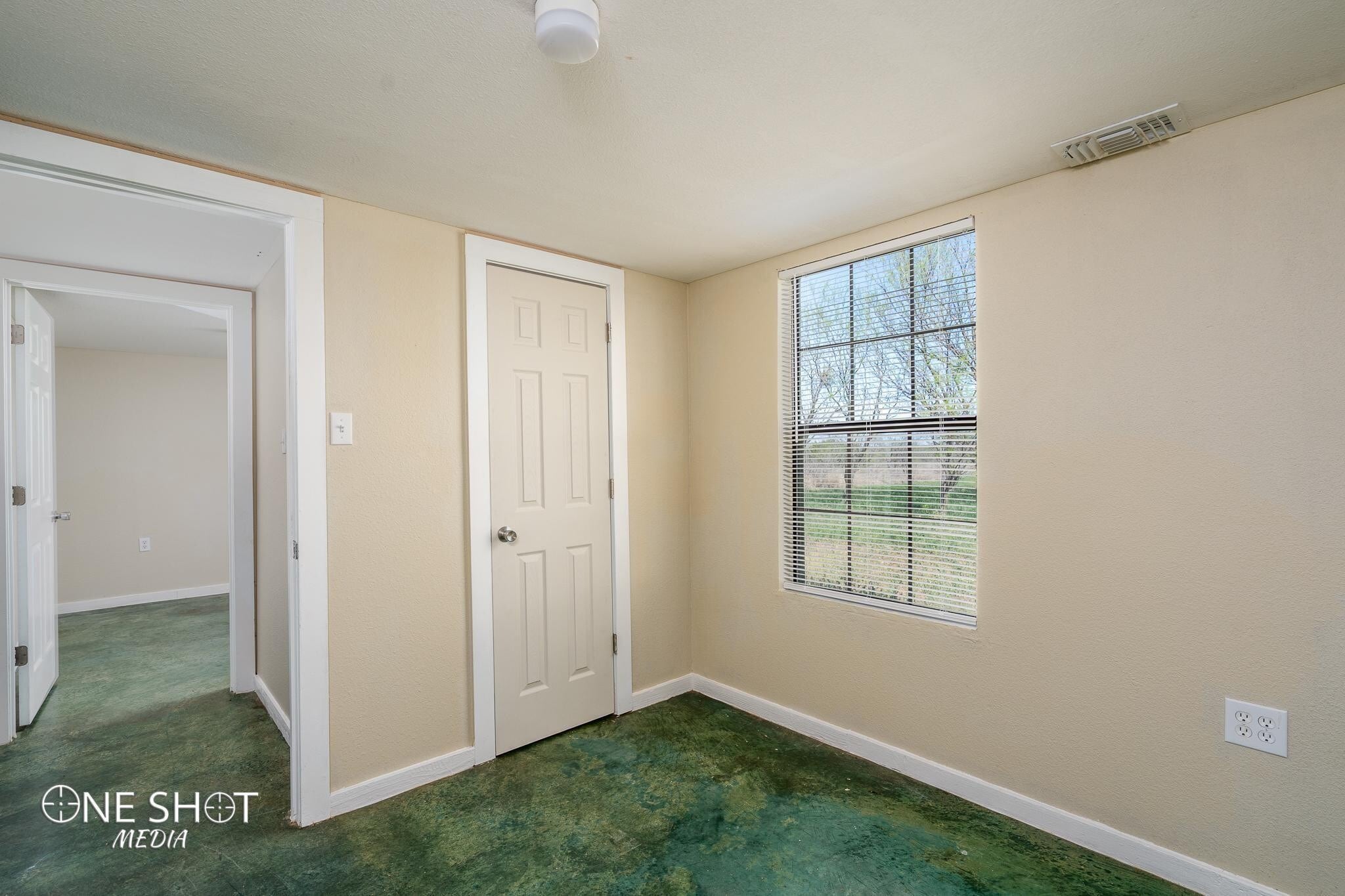 Building Photo - 542 McCartney Ln