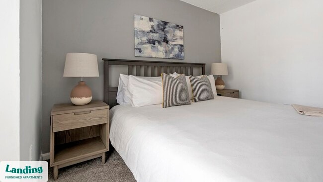 Building Photo - 2030 Northcliffe Dr