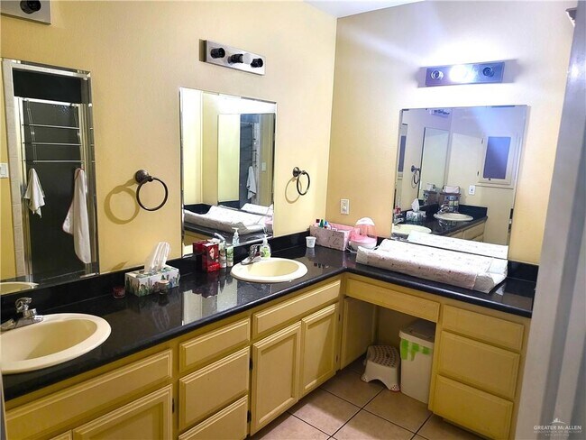 Building Photo - 2100 N 50th St