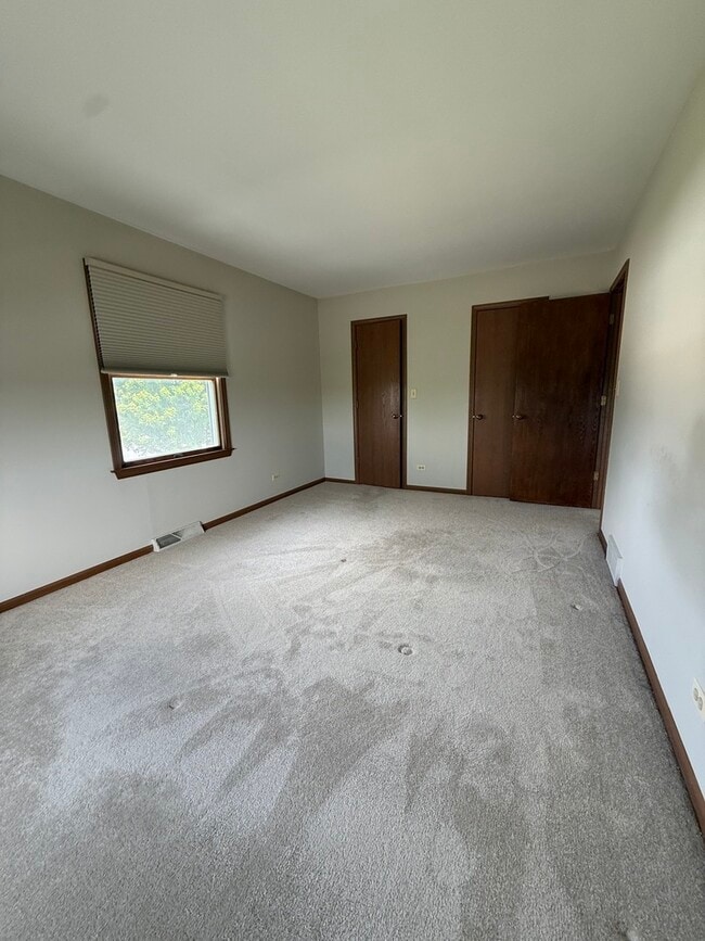 Building Photo - 153 Spuhler Dr
