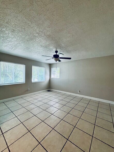 Building Photo - 1108 Myrtle Ln