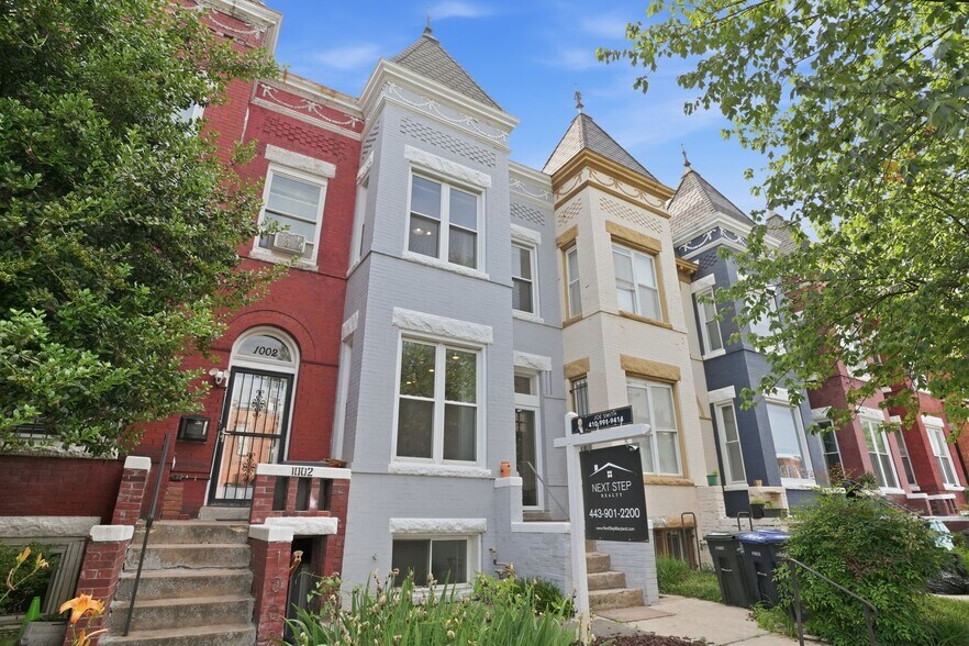 Building Photo - 1004 11th St NE