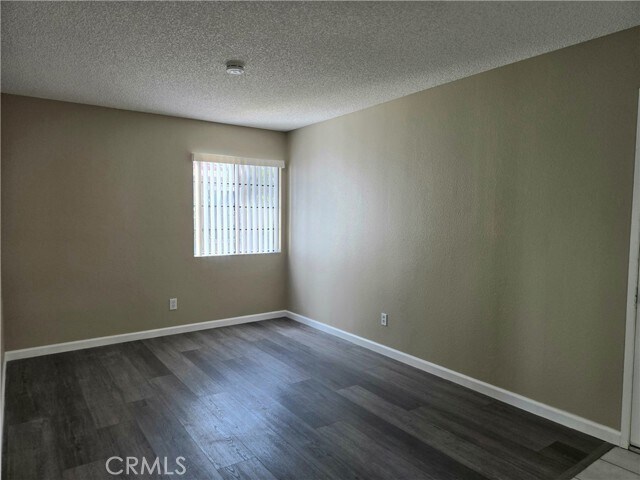 Building Photo - 1711 Glenview Dr