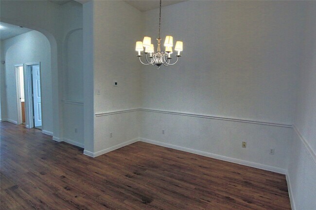 Building Photo - 322 Wild Bird Dr