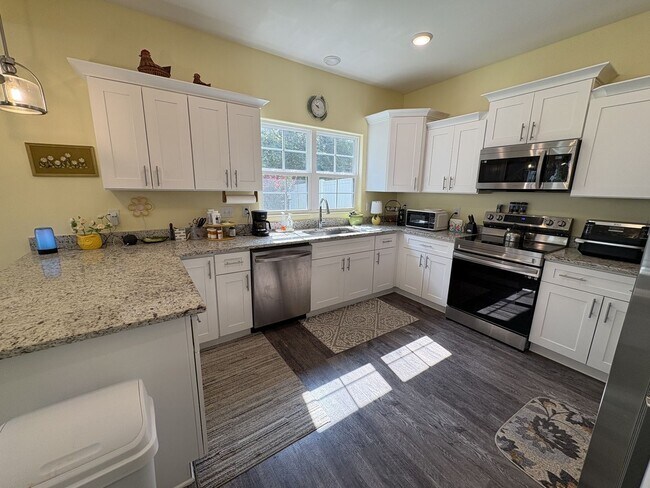 Building Photo - 2107 Barringer Ln