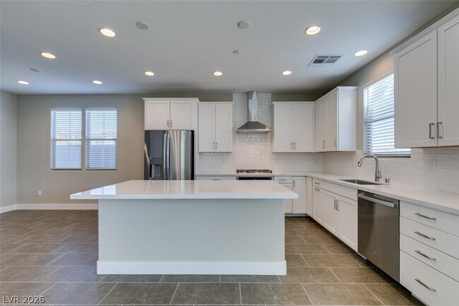 Building Photo - 11803 River Hawk Ave