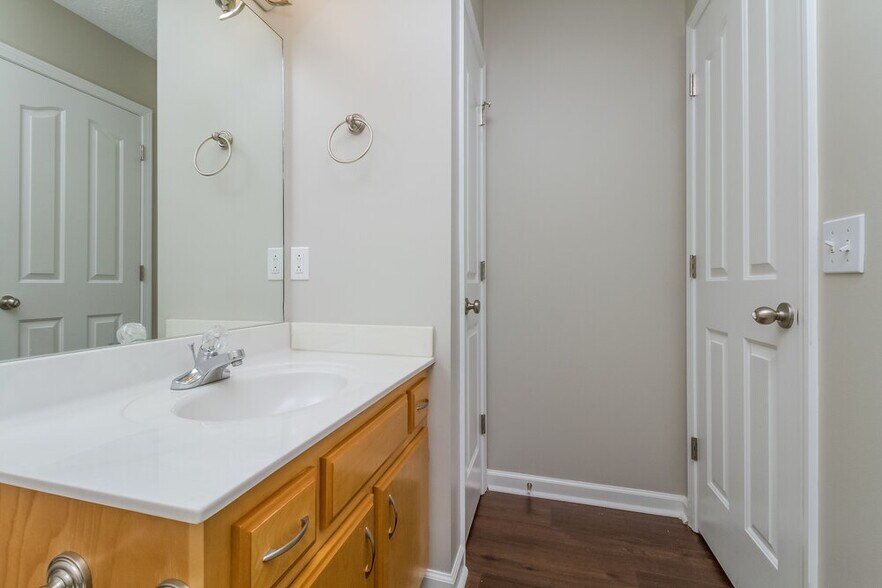 Building Photo - 7835 Rainey Dr