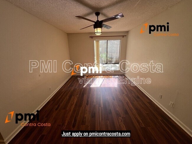 Building Photo - 470 N Civic Dr