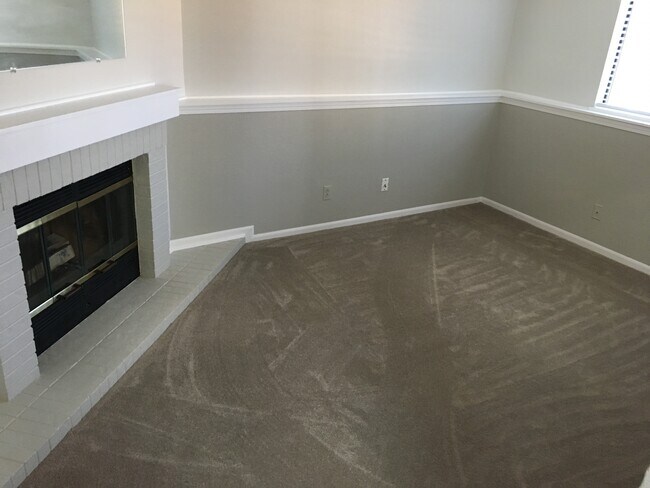 Building Photo - 9425 Joyce Ln.