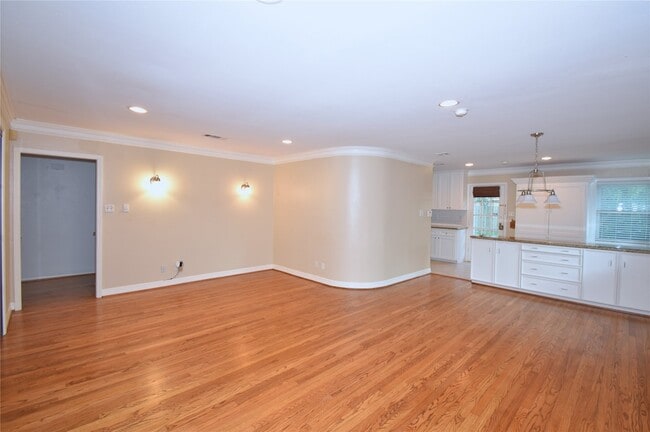 Building Photo - 3125 Prescott St