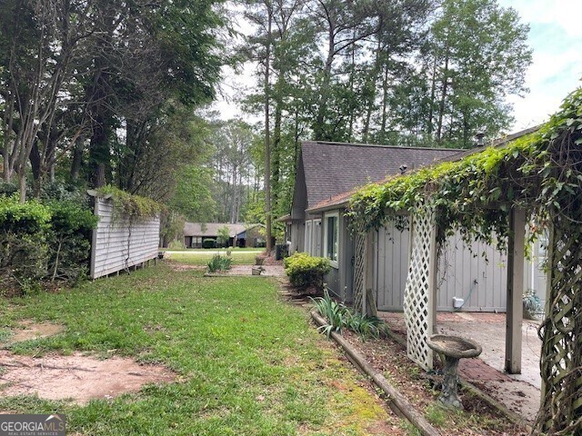 Building Photo - 100 Sandown Dr