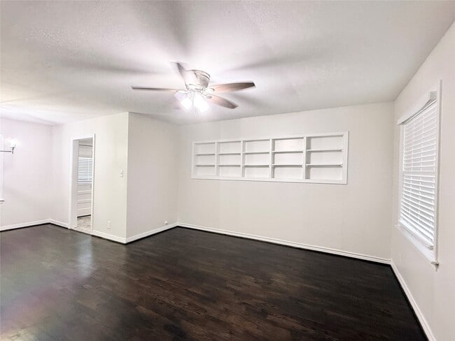 Building Photo - 832 S Anderson St