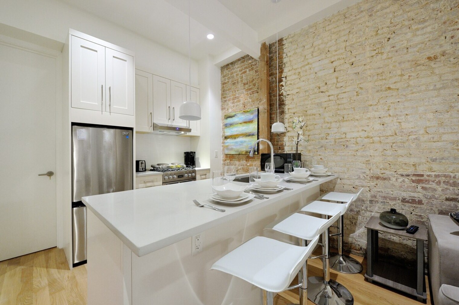 Building Photo - 348 W 45th St