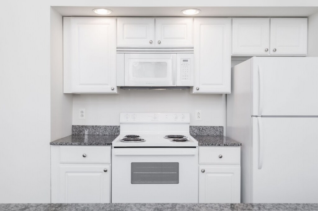 Building Photo - 1001 Chestnut St