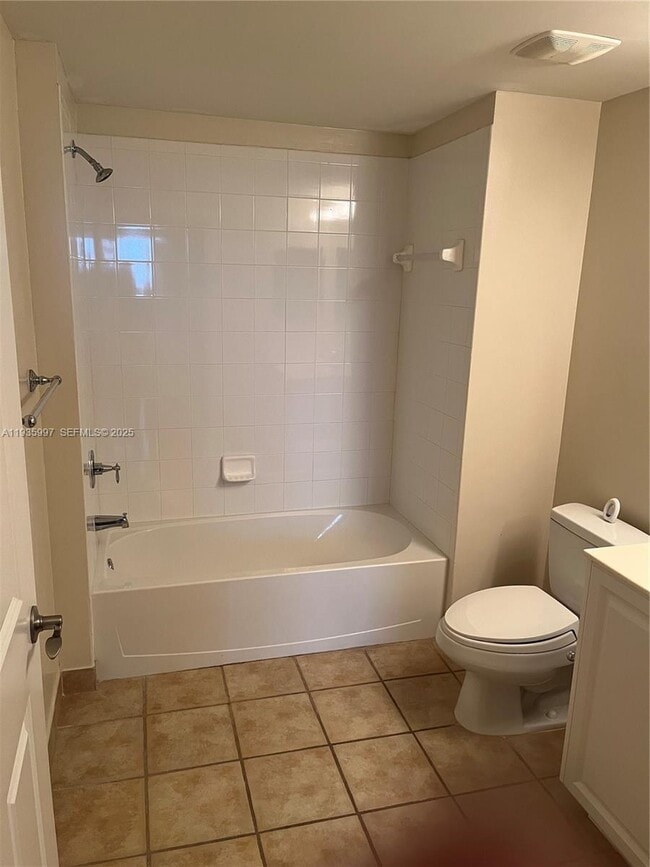 Building Photo - 888 Douglas Rd