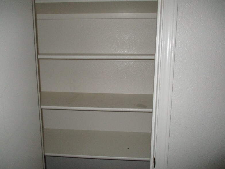 Building Photo - 210 W Dakota Ave