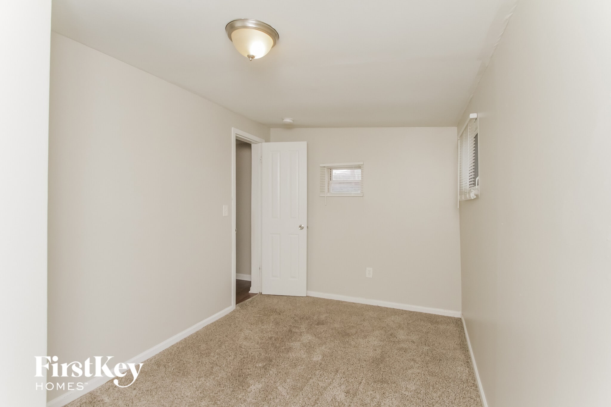 Building Photo - 515 Columbia St