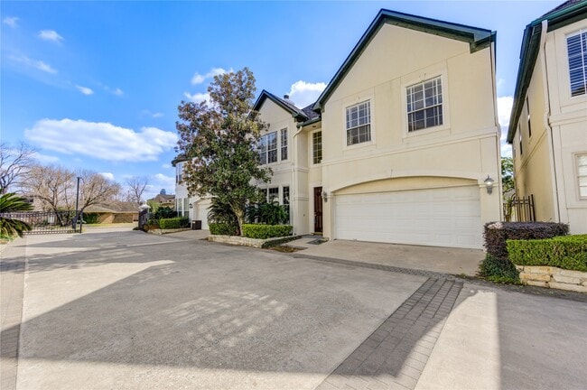 Building Photo - 2124 Nantucket Dr