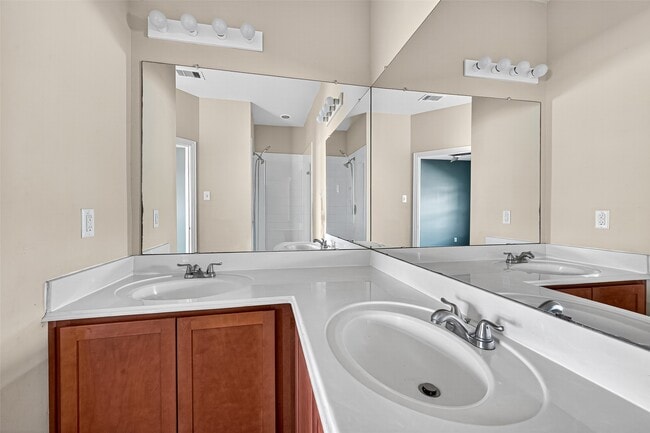 Building Photo - 19023 Ayston Dr