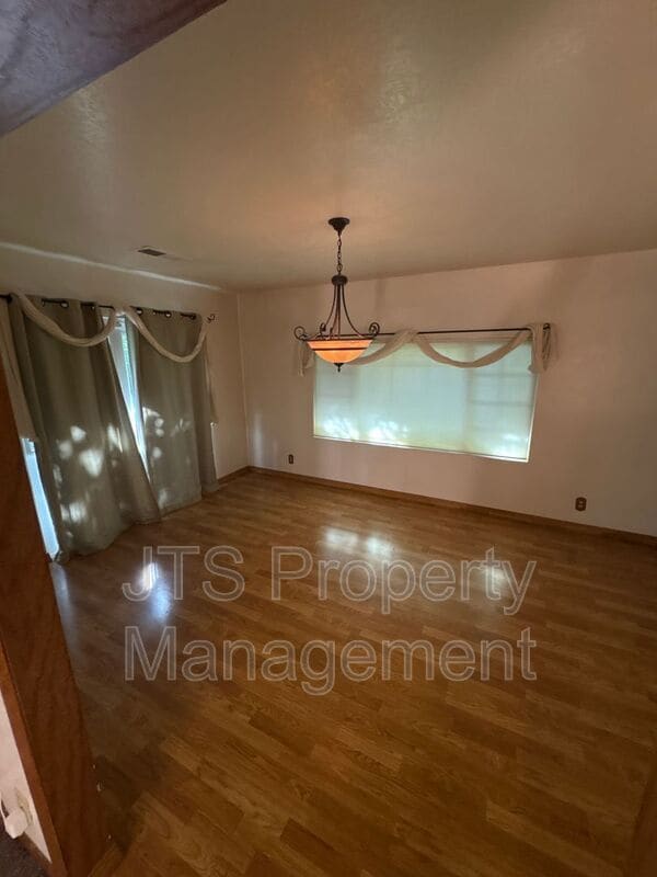 Building Photo - 6116 Mauer Ave