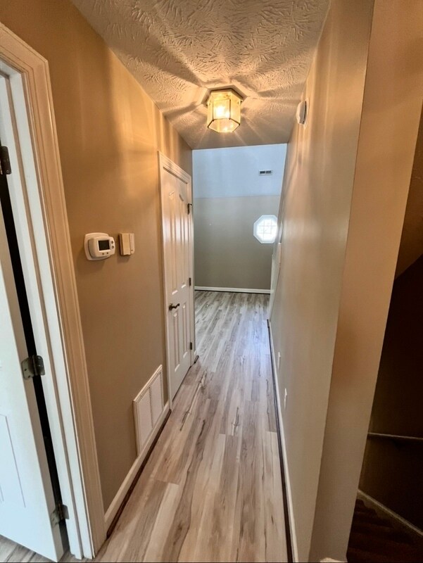 Building Photo - 367 Mainsail Dr