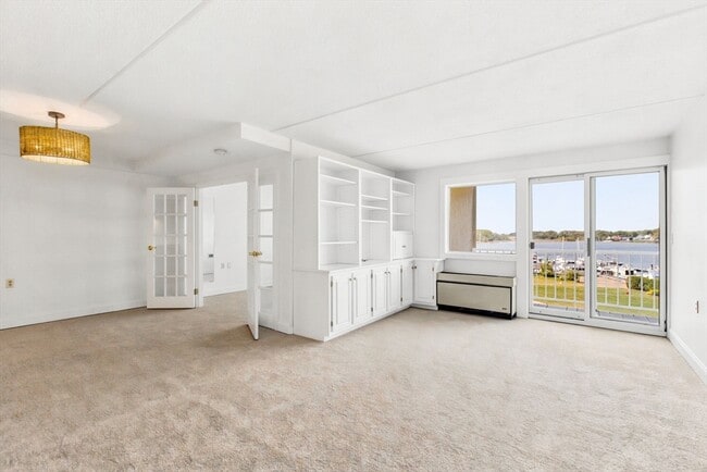 Building Photo - 100 Cove Way