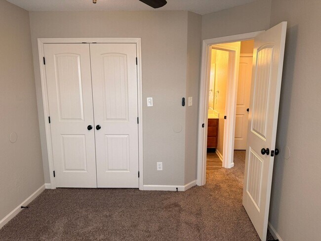 Building Photo - 2403 Talbott Way