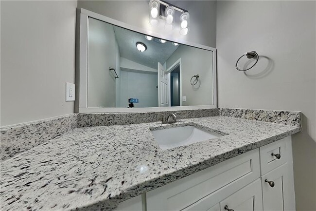 Building Photo - 229 Colemans Bluff Dr