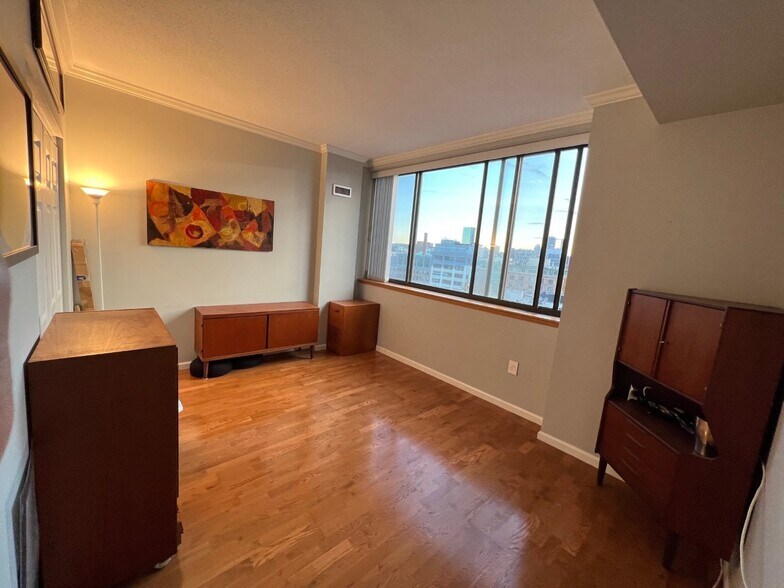 Building Photo - 169 Monsignor Obrien Hwy