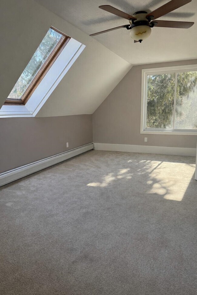 Building Photo - 9 Savage Ct