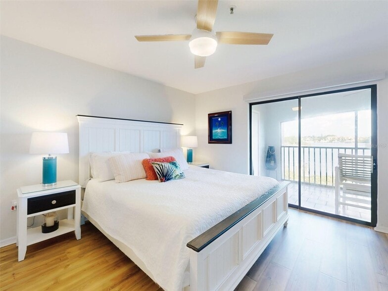 Building Photo - 454 Bouchelle Dr