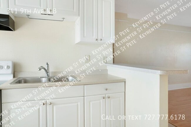 Building Photo - 341 9th Ave NE