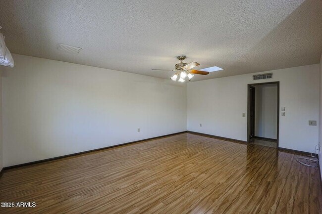 Building Photo - 13135 W Castlebar Dr