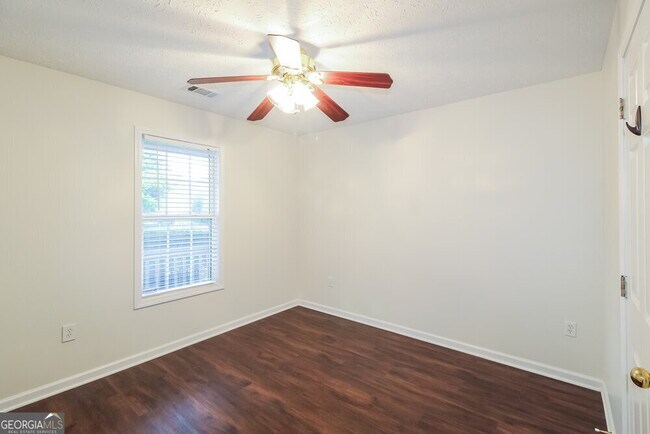 Building Photo - 4110 Eden Valley Dr