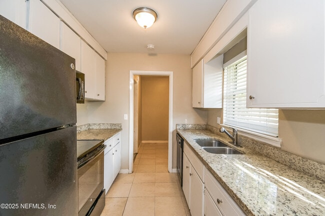 Building Photo - 10655 Tulsa Rd