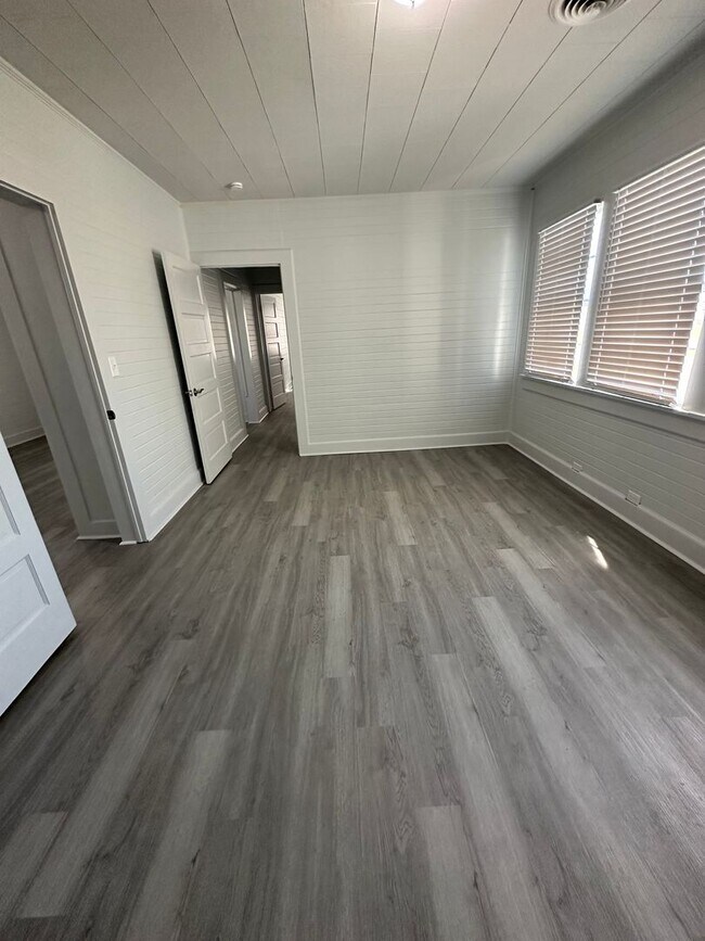 Building Photo - Luxury in Lockport-Newly Remodelled 4 Bedroom 2 Bath- $500 move in special!