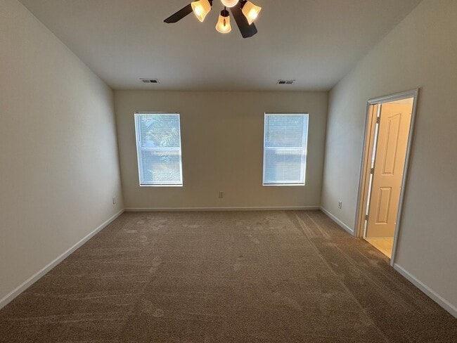 Building Photo - 6718 Sequoia Hills Dr