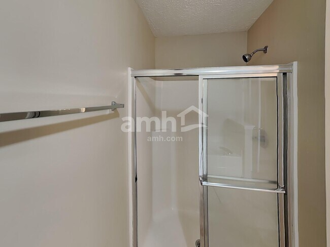 Building Photo - 4006 Pennick Ct