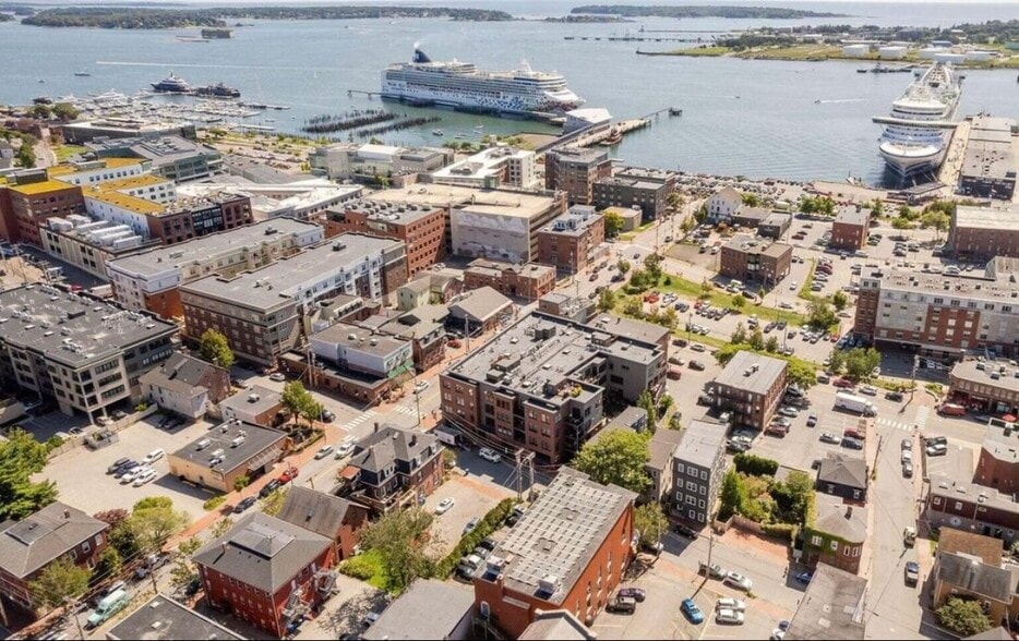 Building Photo - 62 India St