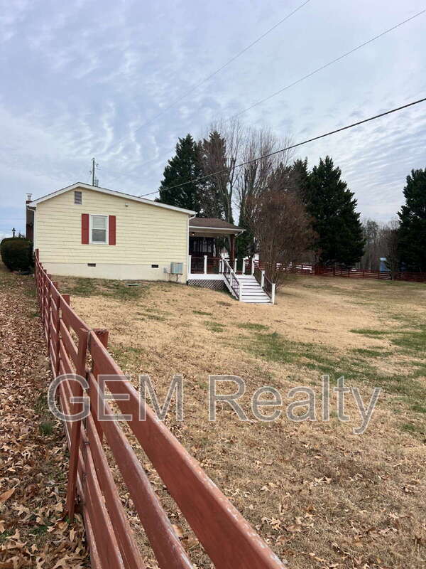 Building Photo - 1244 Mountain View Rd