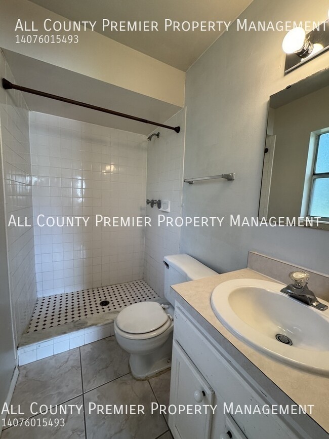 Building Photo - 6400 Swallow Hill Dr