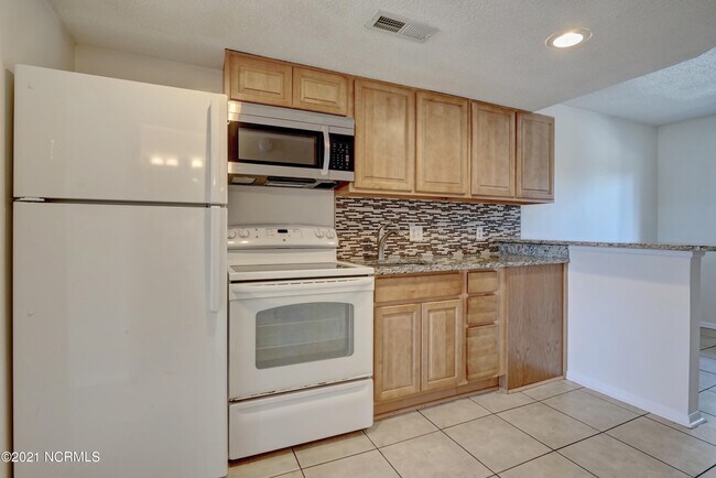 Building Photo - 4750 Seahawk Sq