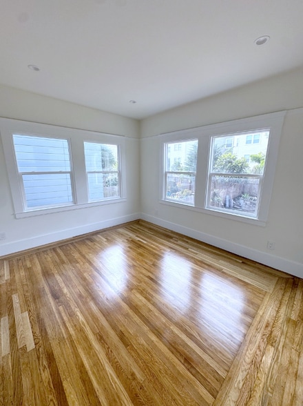 Building Photo - 351 28th Ave