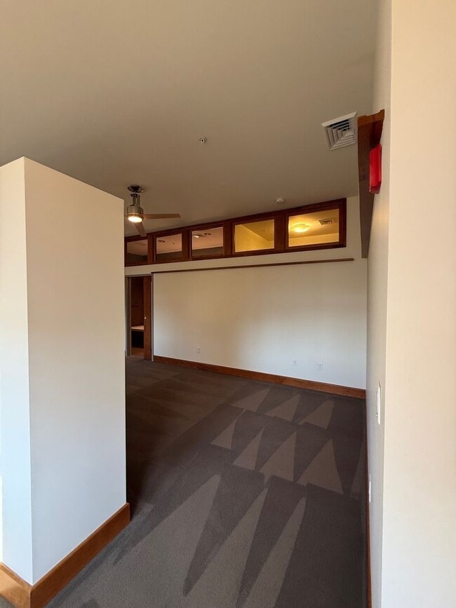 Building Photo - Blue Earth One Bedroom For Lease