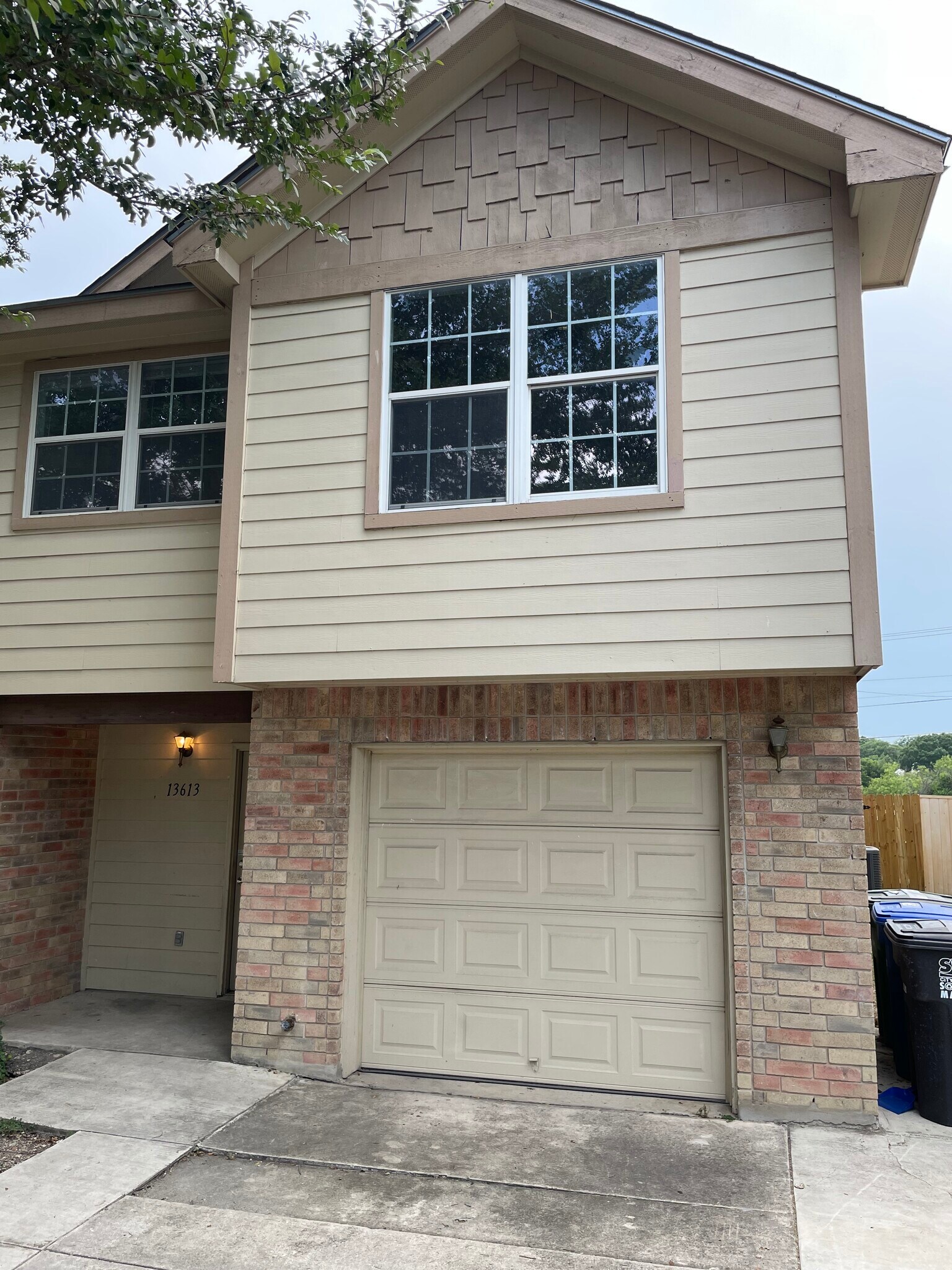 Building Photo - 13613 Woodstone Way